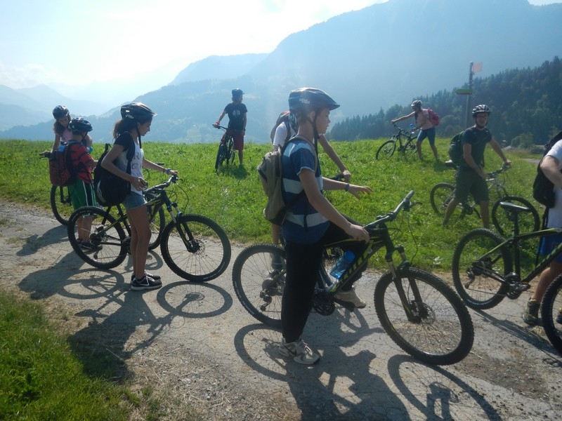 Village Camps International Summer Camp Leysin, Switzerland 2026-08-15 https://www.villagecamps.com/journals_admin/images/683-8-MTB (24).jpg